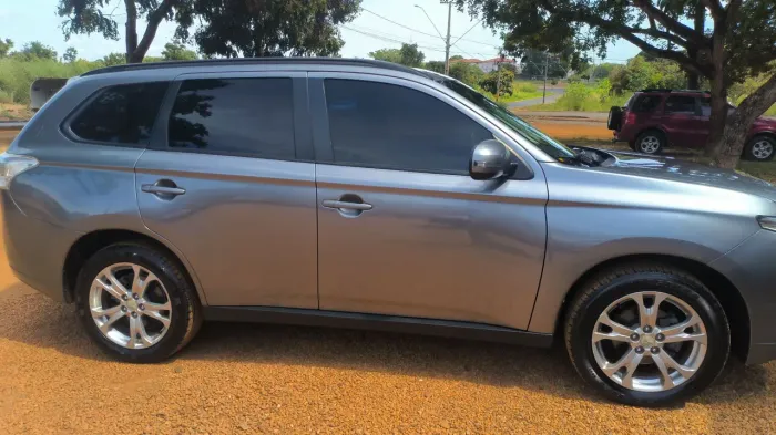 Mitsubishi Outlander 2.0 16V 160cv Aut. 2015