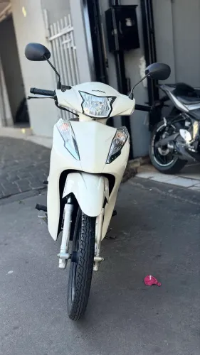 Biz 125 caramelo