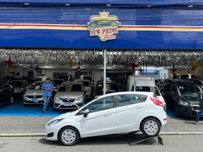 Ford Fiesta 1.5 16V Flex Mec. 5P 2015