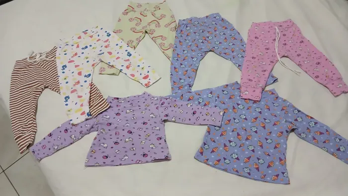 7 PEÇAS POR 19 REAIS.ROUPA INFANTIL. Tamanh: 1 ANO. 1 ano e meio. PRA USAR EM CASA. BARATO