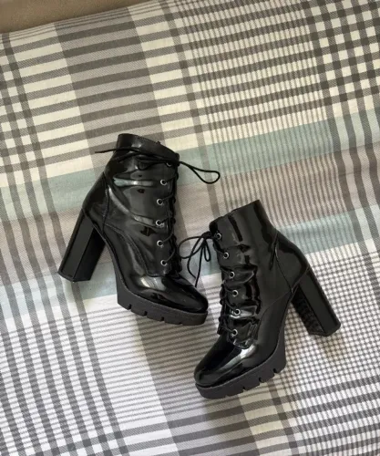 Bota Zutti Feminina