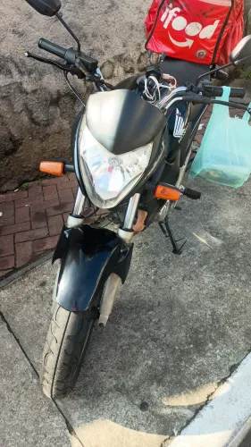 Moto de trabalho com algumas coisas imperfeitas 