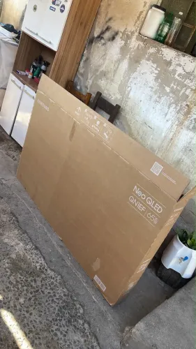 Caixa de papelão para TV 65 polegadas