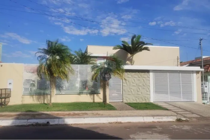 "A Casa dos Seus Sonhos Existe  E Está Aqui!"