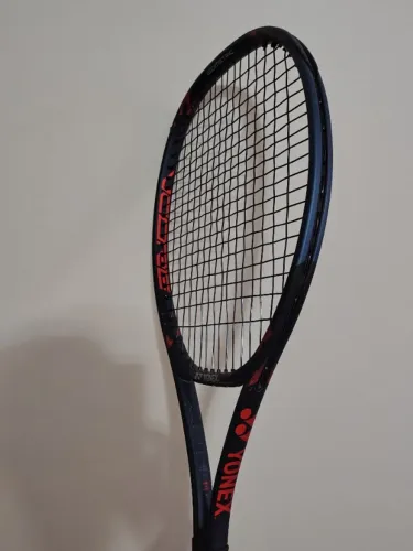 Raquete Yonex VCore Pro 97