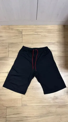 Shorts Moletom Baggy Romã, Tamanho M, Pouco usada