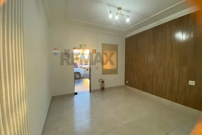Sala para alugar Av. Cillos 78m²