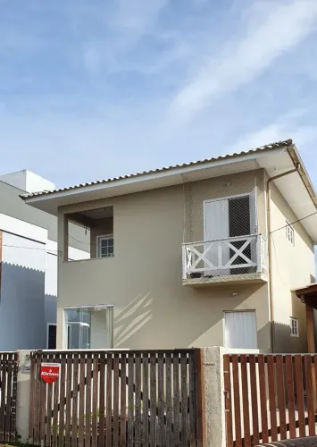 Alugo no Campeche Casa 2 dormitórios ao lado da Milium