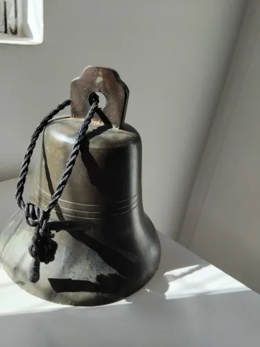 Sinônimos bronze antigo
