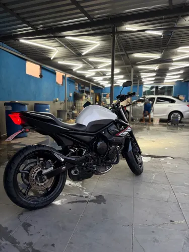 Yamaha XJ6 N 600cc