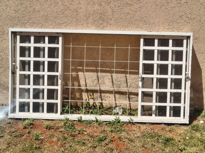 vende- se janela de 2m x 1m