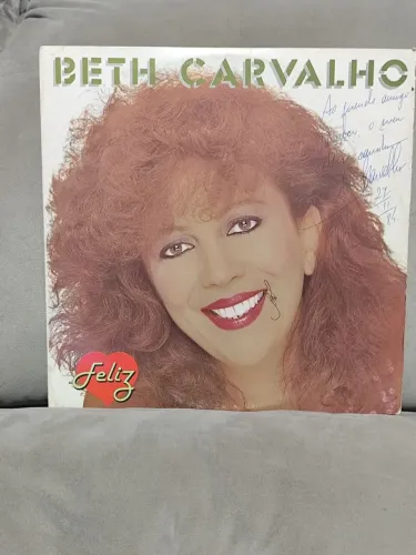 LP vinil Beth Carvalho coração feliz autografado!!