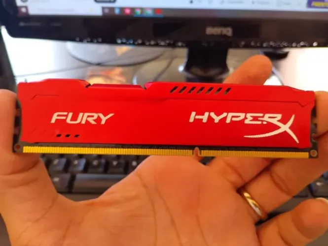 Pente de memoria Hyperx Fury 4GB DDR3 funcionand perfeitamente