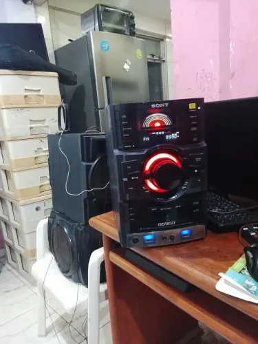 ? VENDO SOM SONY GENEZI ?