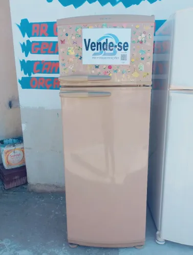 Vende-se geladeira 