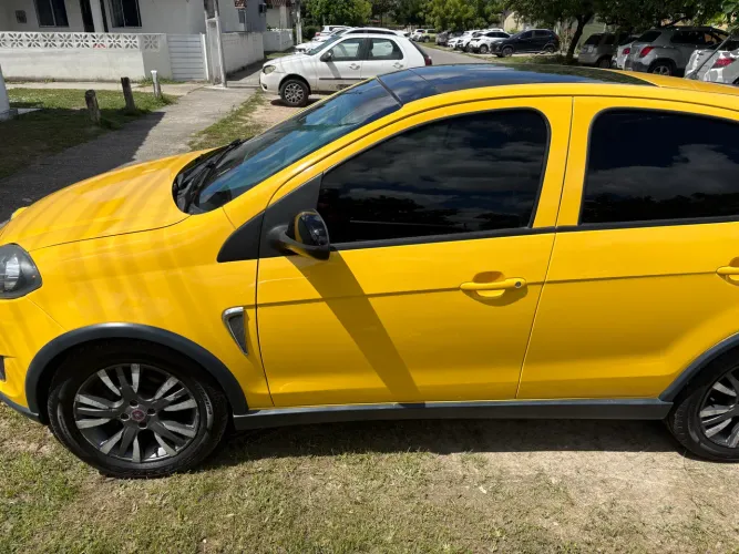 Fiat Palio Sporting 1.6 Flex 16V 5P 2014