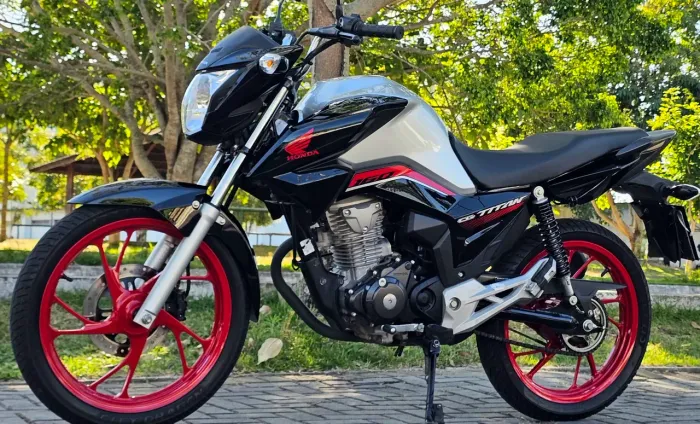 HONDA CG 160 TITAN 2023 - Especial Edição com 9.000 KM!
