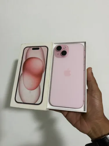 Vendo iPhone 15 rose, 128 Gb 