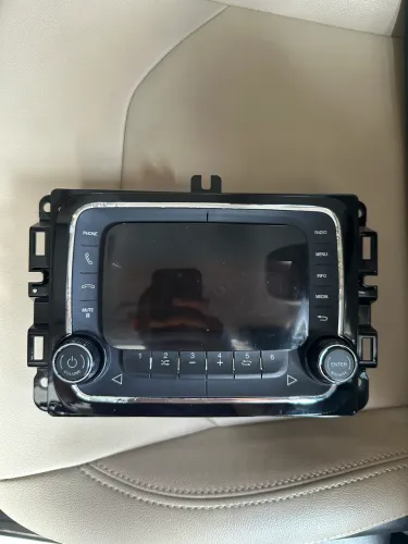 Vendo multimídia original Jeep Renegade 
