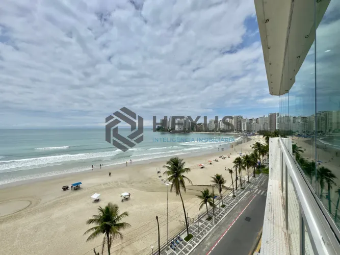 Apartamento Frente mar na Praia das Astúrias com varanda e lazer, Guarujá
