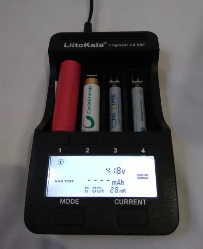 Carregador Inteligente Testador de Baterias 18650 AA AAA LiitoKala Lii-500 Original