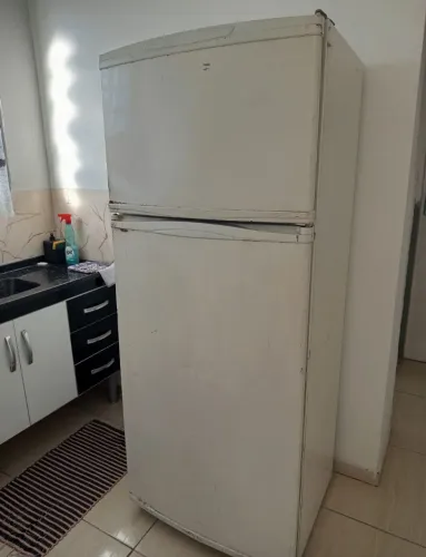GELADEIRA BRASTEMP 450 LITROS USADA