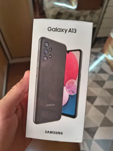 Samsung A13 - Zero - na caixa com todos acessórios originais. 