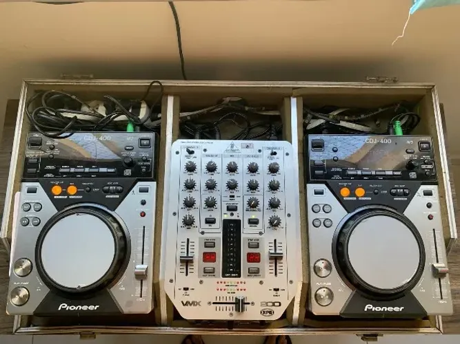 Par CDJ 400 + Mixer VMX 200 + Case transporte