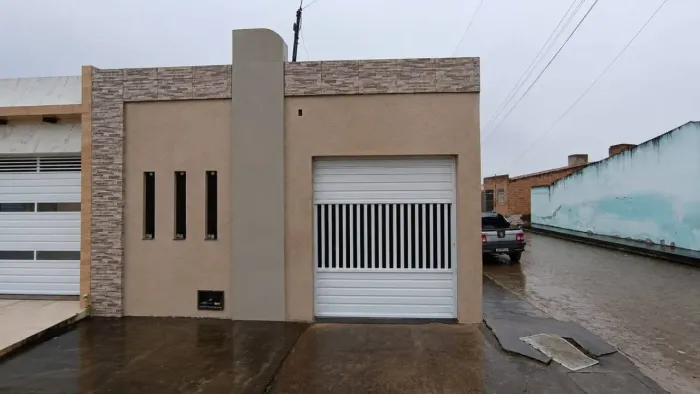 Casa à Venda - Proximo ao Galpão da LindoLar