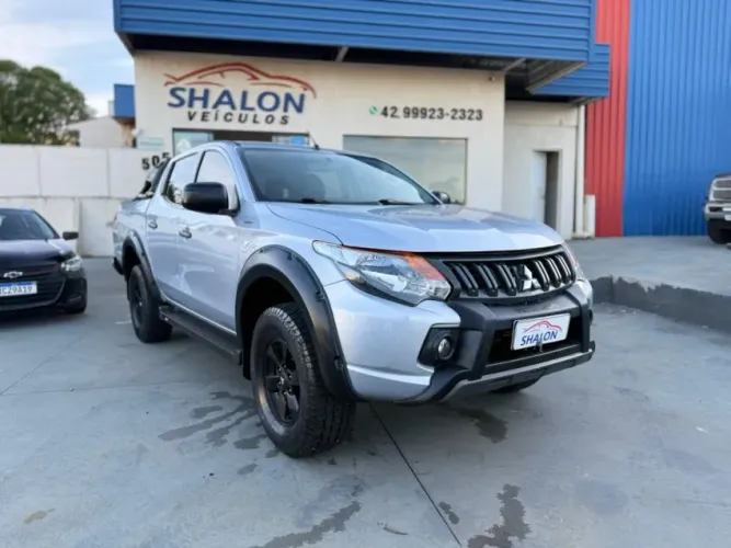 Mitsubishi L200 Triton Sport GLX 2.4 CD Diesel Mec. 2020