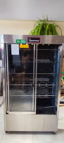 Máquina de frango assado