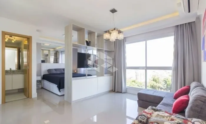 CONDOMÍNIO DE LUXO COM VISTA INCRÍVEL E PERENE