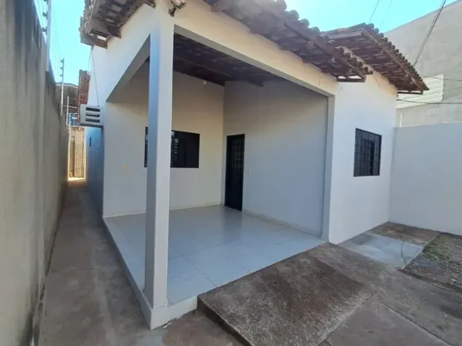 Aluga-se casa Nova esperança III - Próximo Jardim Industriário, Distrito Industrial