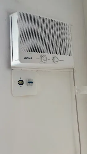 Ar Condicionado Consul Janela 7500BTUs Mecânico 127V