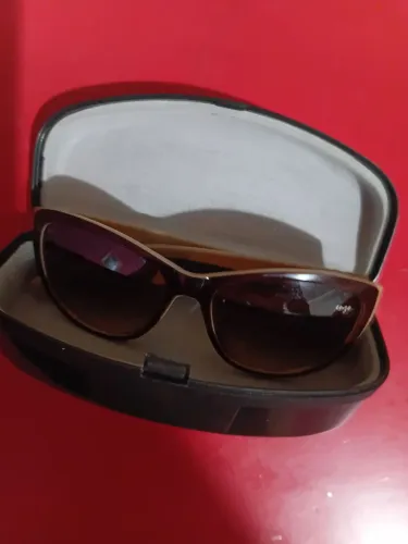 Óculos feminino. MODELO ITALIANO. ORIGINAL ENZO. EM PERFEITO ESTADO. COM CAIXA.