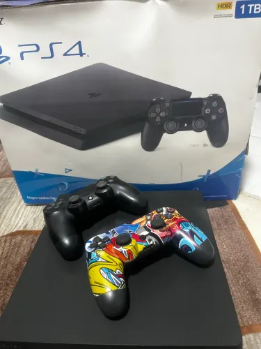 Ps4 1 tb 2 controles 