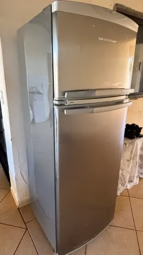 Vendo geladeira Brastemp