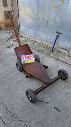 Carrinho estilo rolemã