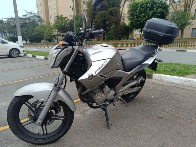 Moto ideal para o dia a dia, econômica e potente. 