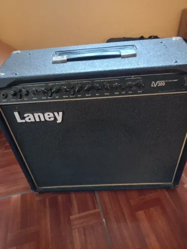 Vendi caixa acústica de guitarra Laney semi nova!