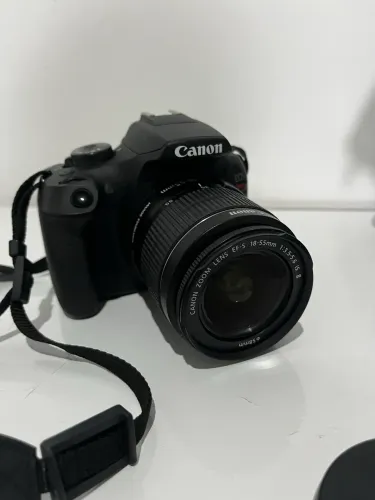 Canon T7