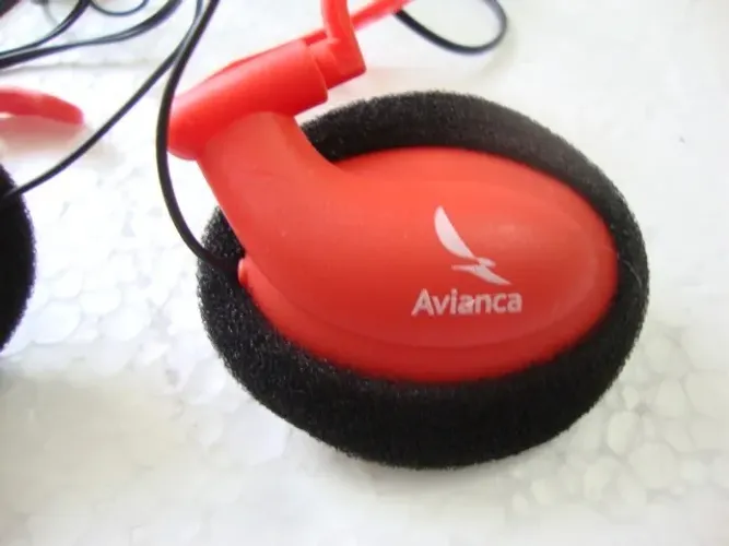 Fone de Ouvido Companhia de Aviação Avianca .