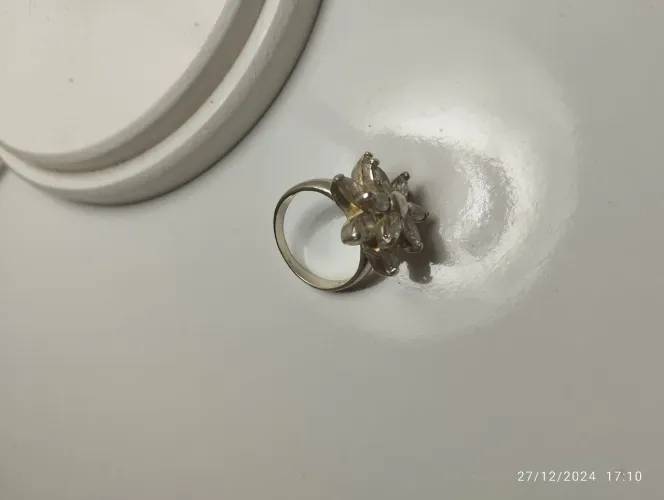 Anel de prata flor com zircônias