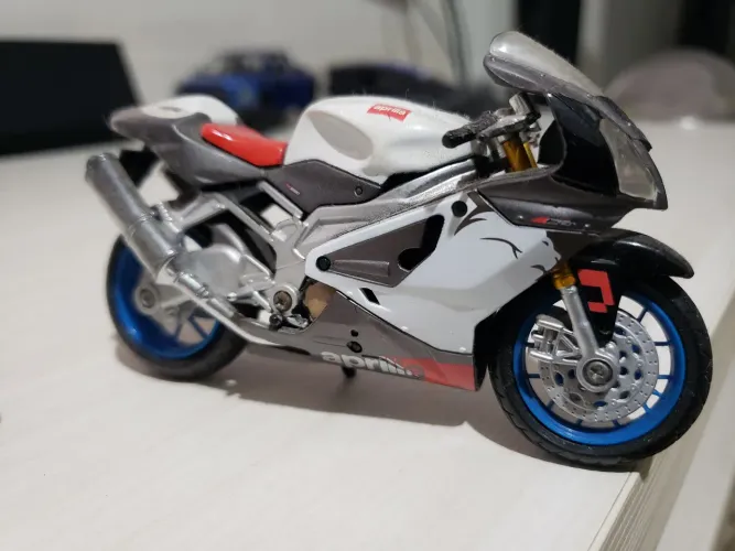 6 MINIATURAS / MOTOS RARAS E FAMOSAS!!/R$ 125,00 REAIS/POR UNIDADE/IMPECÁVEIS/ZERADAS!!!!!