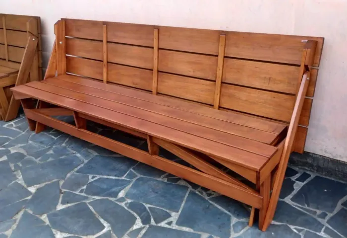 Banco que vira mesa com 2,50mts madeira de eucalipto 