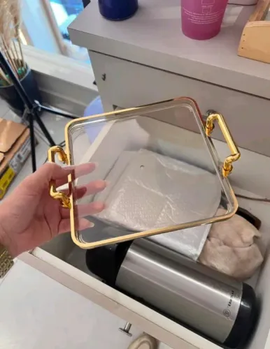 Bandeja em com Detalhes Dourado