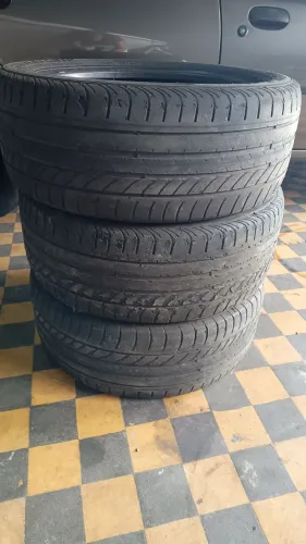 Pneus 215/50R17 Michelin Goodyear Usados