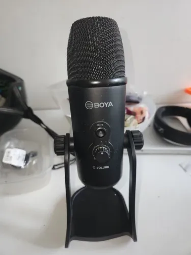 Microfone Condensador USB Boya BY-PM 700 para Streaming e Gravação