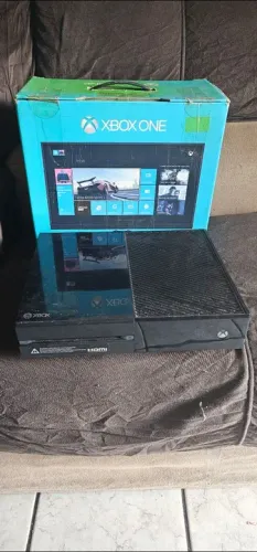 XBOX ONE VAI ESSA CAIXA SO CONSOLE SEM FONTE SEM TESTE VAI NO ESTADO