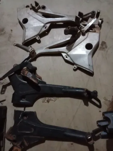 Suporte pedaleira Yamaha 